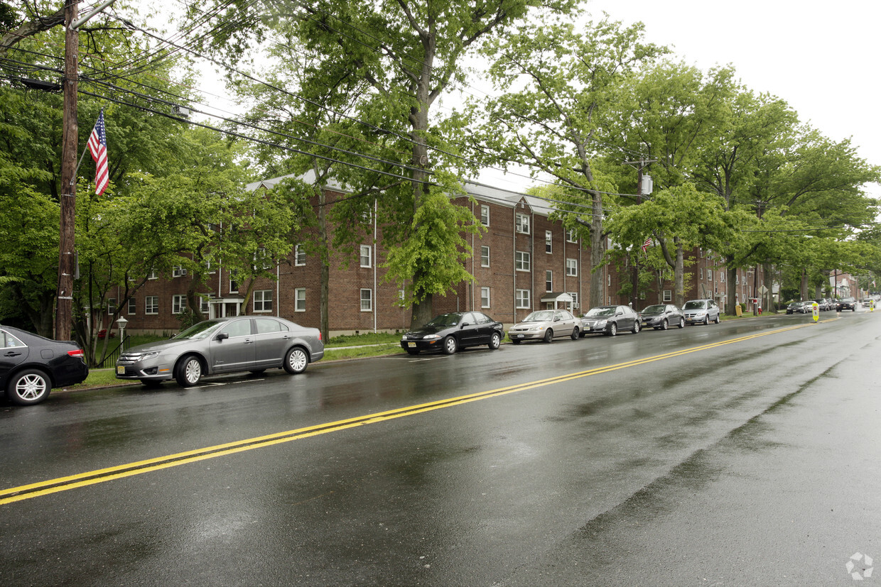 Foto del edificio - Cedar Lane Gardens