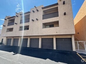 Building Photo - 1806 Swanson Ave