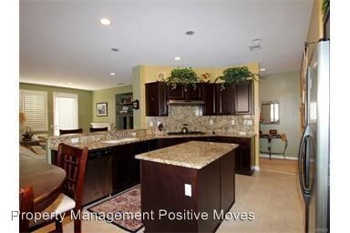 Building Photo - 25394 Singleleaf St