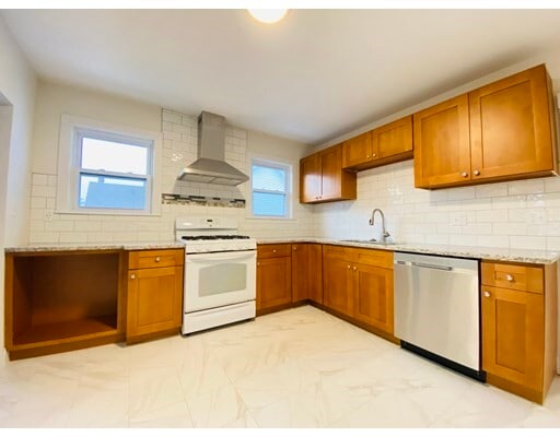 Building Photo - 19 Wollaston Ave