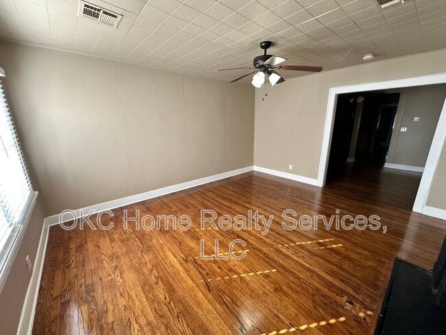 Photo - 1715 N Villa Ave House