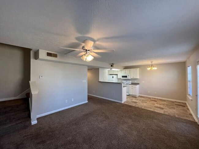 Building Photo - Nice 3 Bedroom/ 2.5 Baths - Mowing Include...