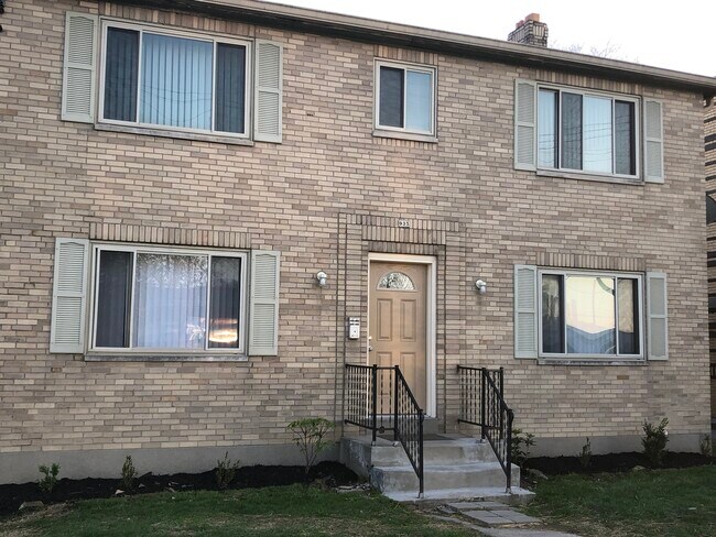 935 Avenida Tennessee - 935 Tennessee Ave