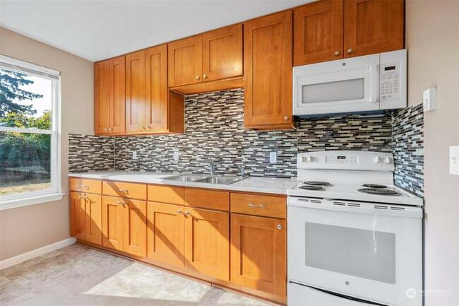 Foto del edificio - 1506-1506 110th St S