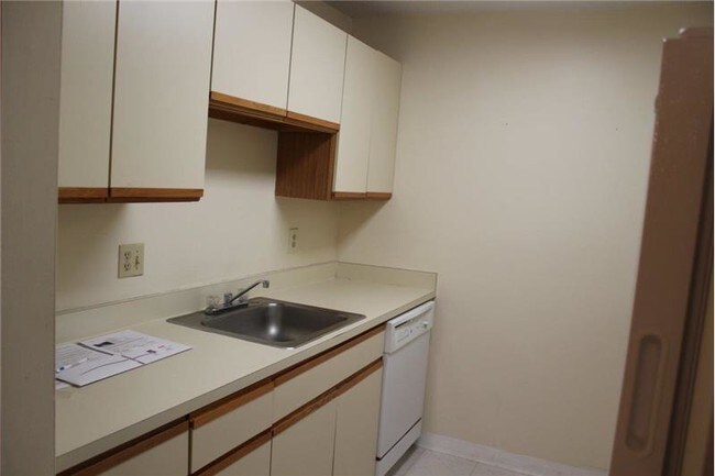 Foto del edificio - 2412 Franklin Crossing Rd