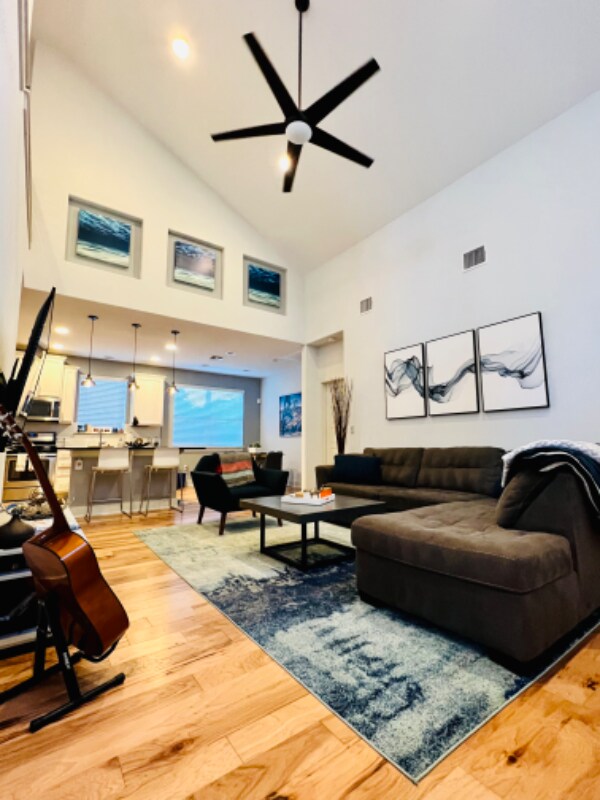 Foto del edificio - 7207 Mowbray St