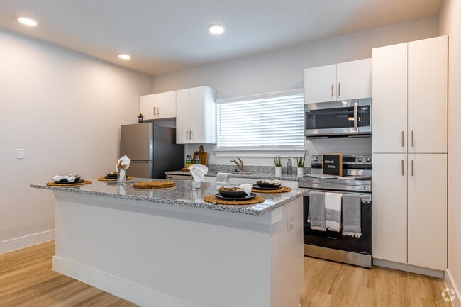 A2 - 785SF - Ensign Apartments in the Heart of Ennis, Texas