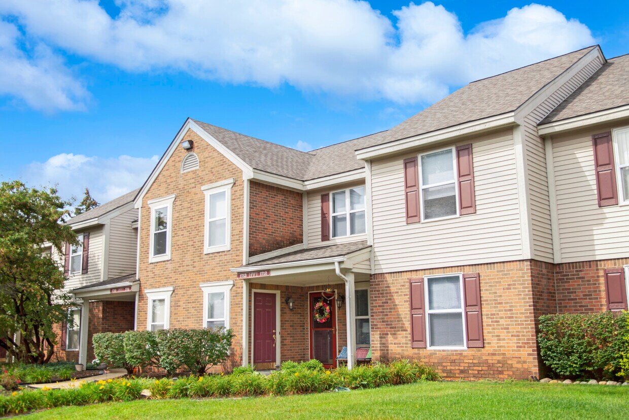 Whispering Winds Apartments of Rochester H... Apartments in Rochester