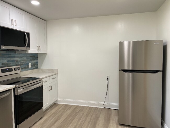 Foto del edificio - 6925 Hargrove Pl