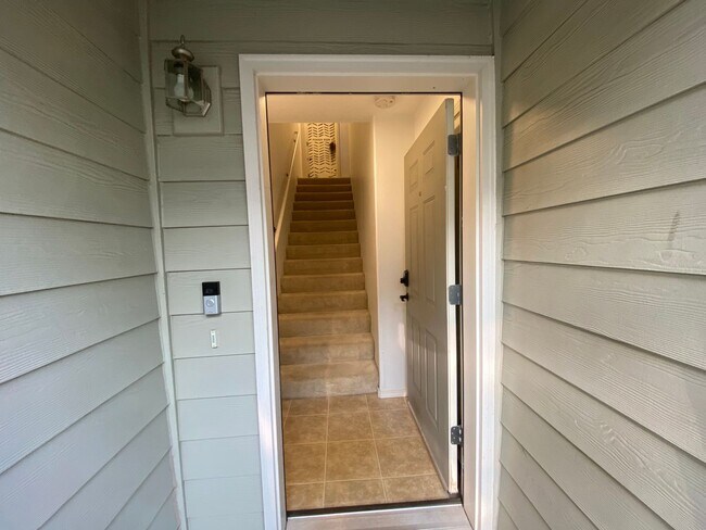Foto del edificio - Location Location Location ~2 Bedroom 2.5 ...