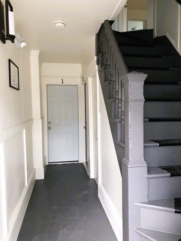 Building Photo - 10 Bridge St