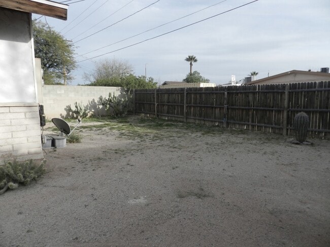 Foto del edificio - 2510 E Eastland St