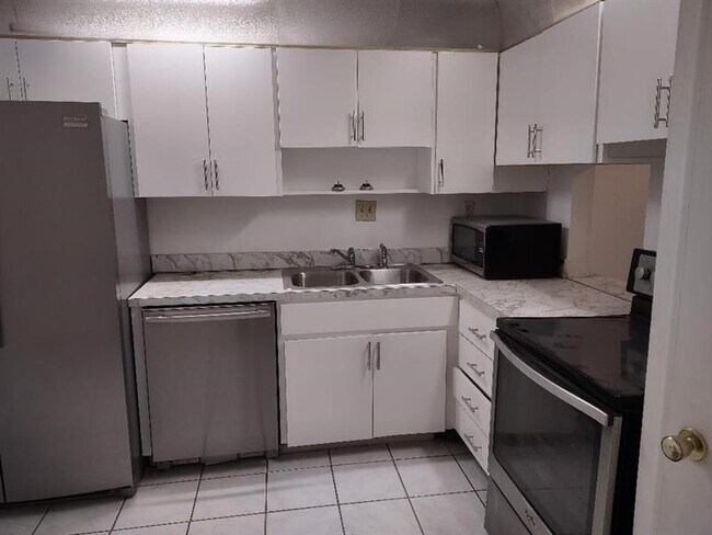 Foto del edificio - 2060 NW 48th Terrace