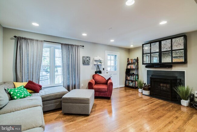 Foto del edificio - 2322 Sanford St