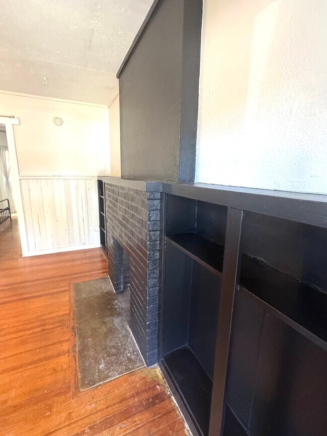 Building Photo - 2304 14th St