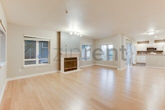 Building Photo - 2419 8th Ave N