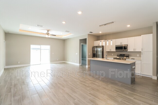 Foto del edificio - 334 Aster Ct