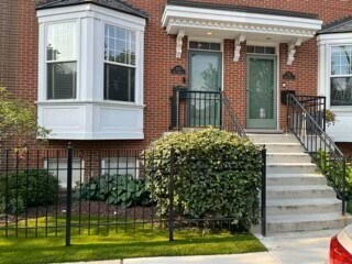 Building Photo - 229 W Goethe St
