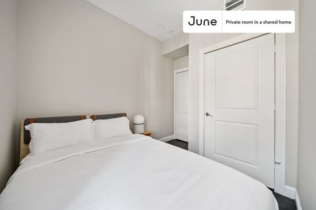 Foto del edificio - Room in Shared 4 bed/2 bath home