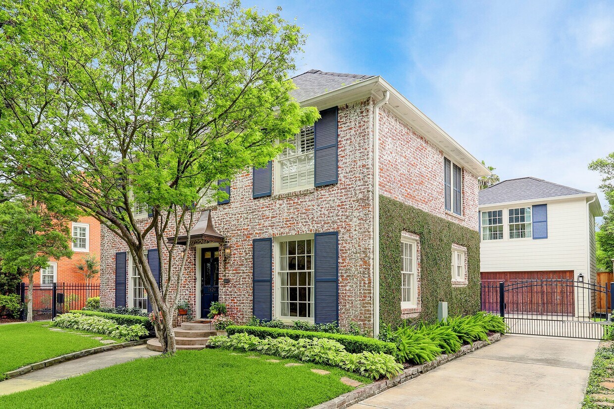 Foto principal - 2829 Sunset Blvd