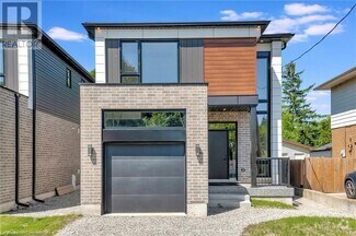 Building Photo - 10 Blain Ave