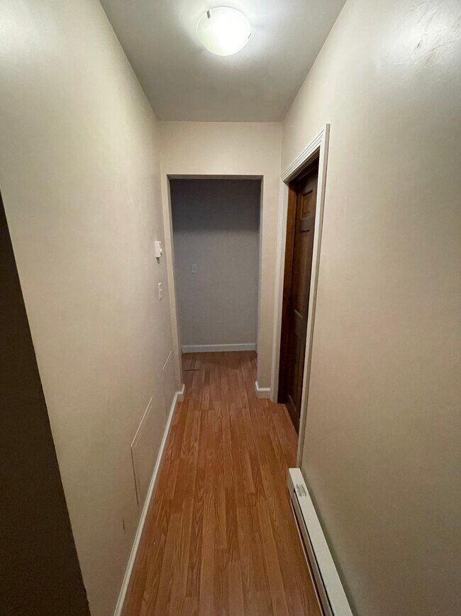 Building Photo - 193 Washington St