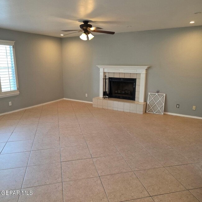 Foto del edificio - 7145 Tierra Taos Dr