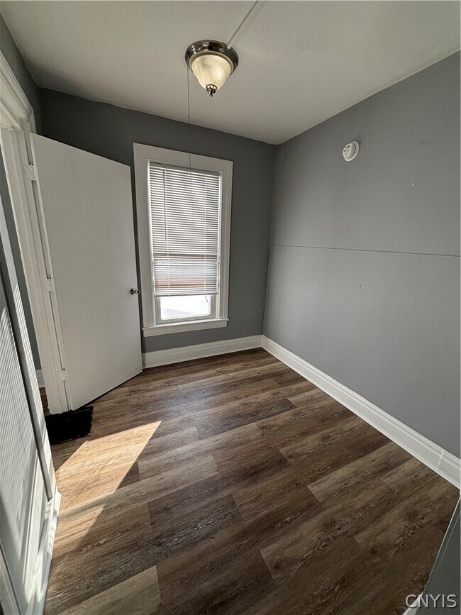 Foto del edificio - 116 S Hamilton St