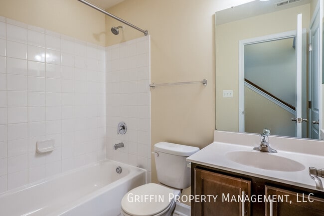 Foto del edificio - 7210 Wood Trail Dr