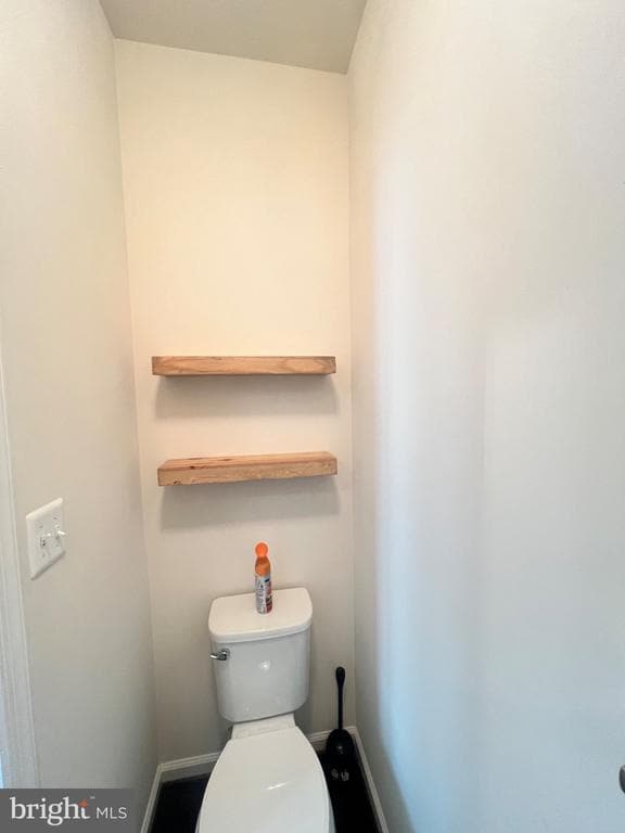 Foto del edificio - 208 Freesia Ln