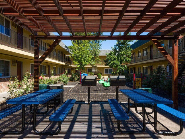 Building Photo - Dover Park Apartments