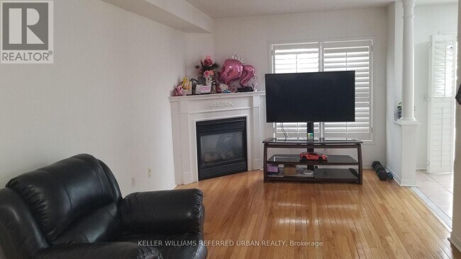 Building Photo - 40 Ingold Ln