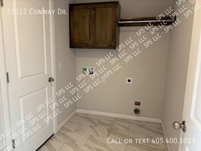 Building Photo - 19513 Conway Dr
