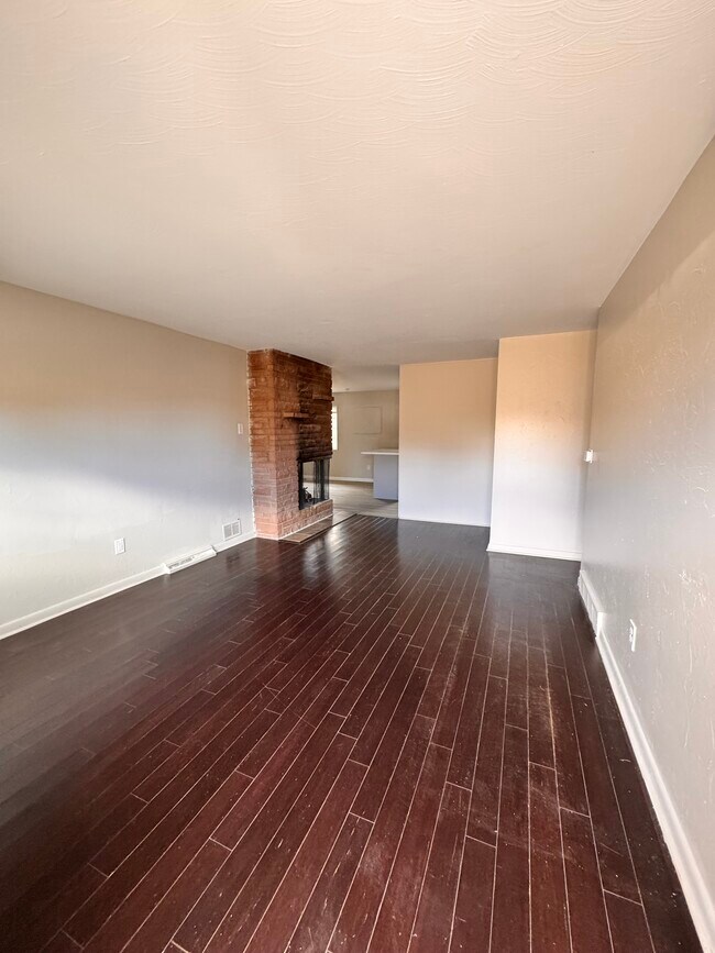 Foto del edificio - 10221 W 59th Pl