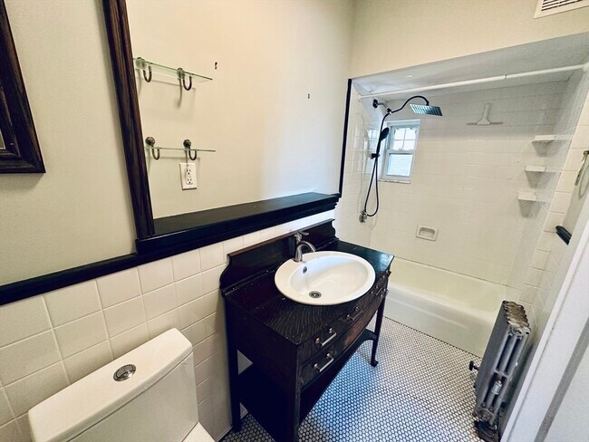 Foto del edificio - 58 Lexington St