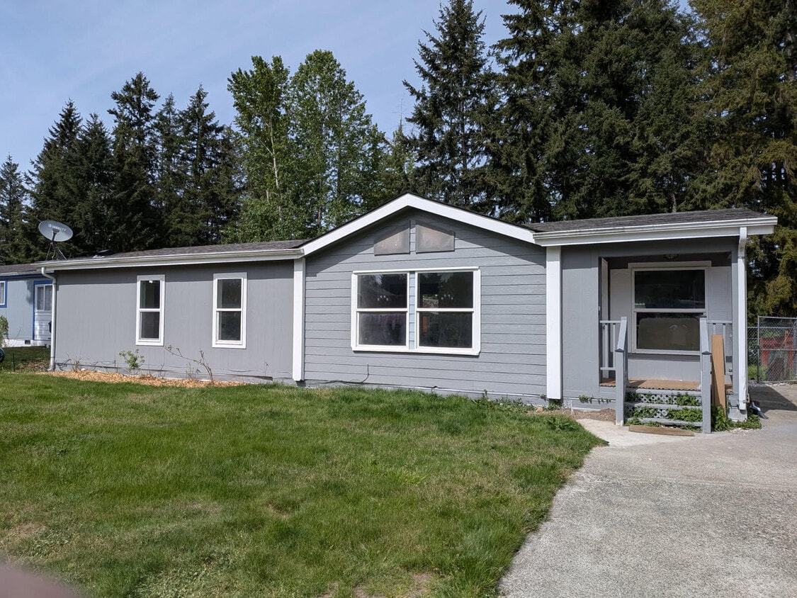 Primary Photo - 20309 Rhododendron Dr E