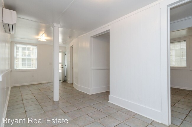 Building Photo - 1 br, 1 bath House - 610 Waynick Boulevard