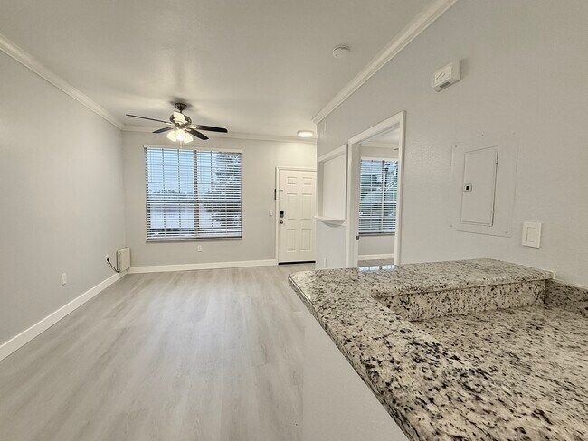 Foto del edificio - 9586 Lake Chase Island Way