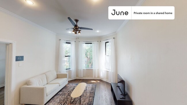 Foto del edificio - Room in Shared 3 bed/1.5 bath home