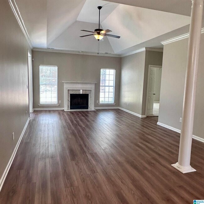 Building Photo - 384 Savannah Cir