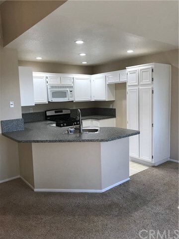 Building Photo - 2556 Avenida Del Vista