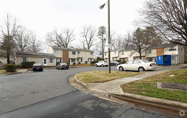 Building Photo - Crestview Apartments