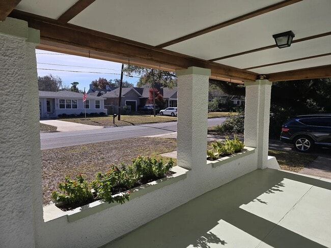 Foto del edificio - 1466 E Hernandez St