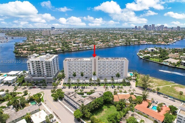 Building Photo - 511 Bayshore Dr