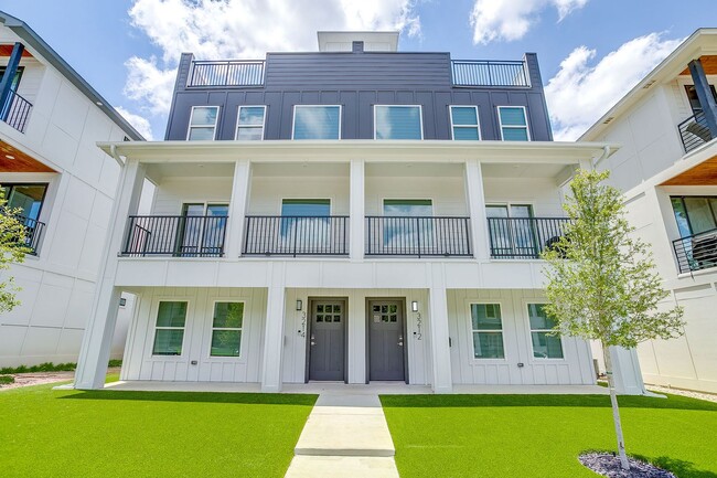 Building Photo - 3226 Forest Park Blvd