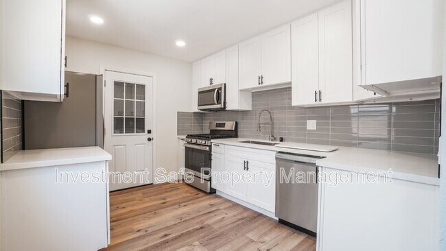 Foto del edificio - 1849 E 16th St