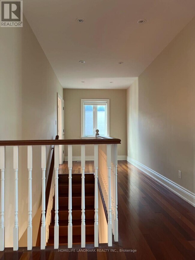 Building Photo - 109 Holmes Ave