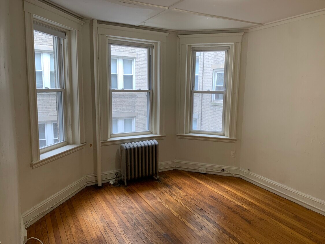 Building Photo - 1161 Boylston St