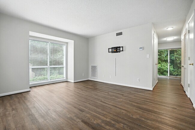 Foto del edificio - 1101 Surry Ln