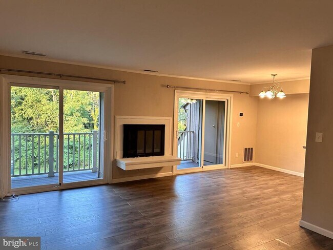 Foto del edificio - 8048 Pantano Pl